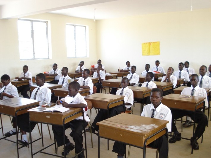students_in_classroom_204671062